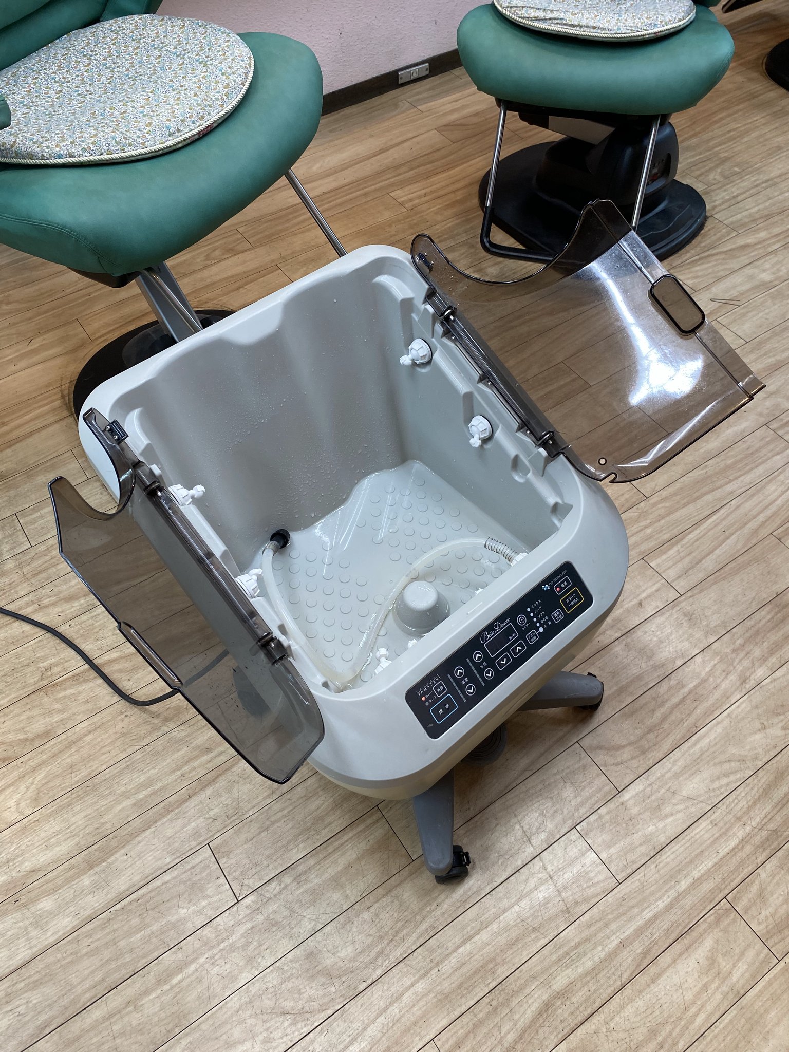 ビューティーサロン静ではフットケアも受けられます。
